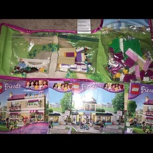 Random legos with LEGO case